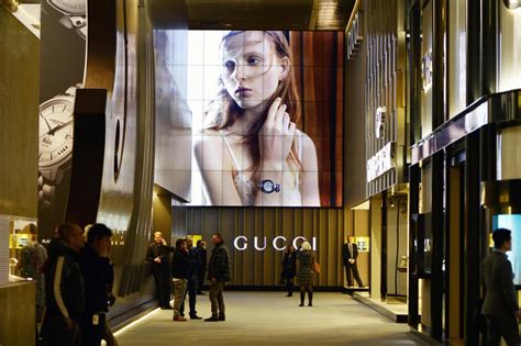 gucci chiude in svizzera|Come funzionava il meccanismo “Gucci” .